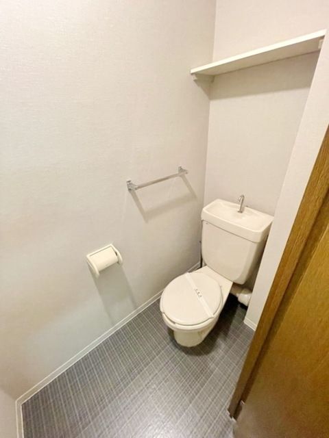 トイレ　※別部屋参考写真です