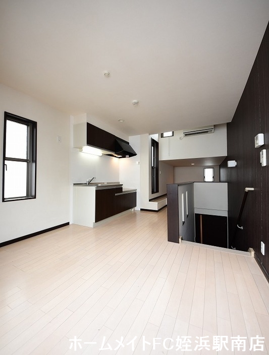 居室・リビング　★同シリーズ物件、同タイプの参考写真です★