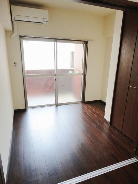 居室・リビング　南東向きです♪