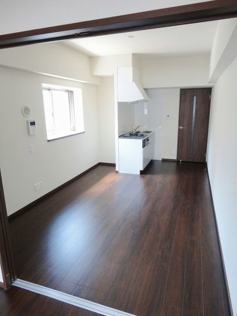 居室・リビング　全室２面採光の角部屋☆