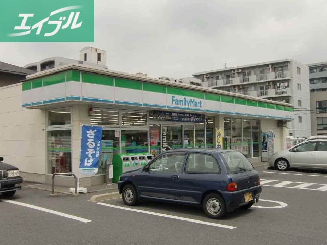 コンビニ　ファミリーマート東岡山駅前店（コンビニ）まで234m