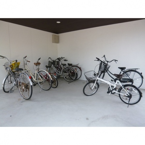 駐車場　駐輪場