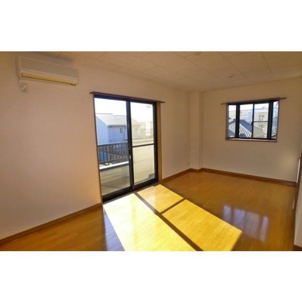 居室・リビング　物件画像