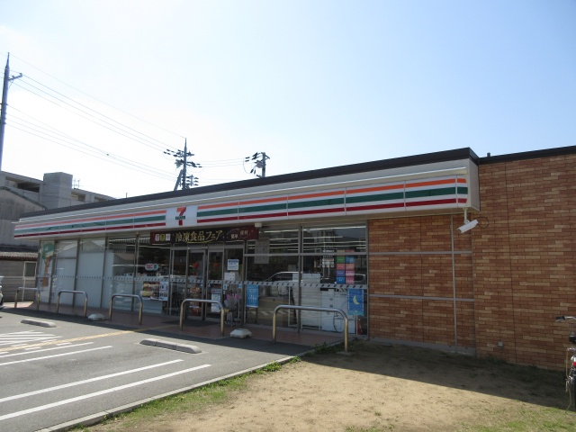 コンビニ　セブン－イレブン　小野中町南店（コンビニ）まで200m