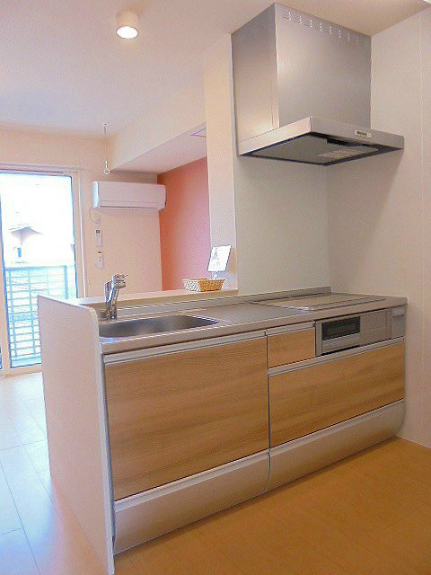 キッチン　写真は202号室です（参考）