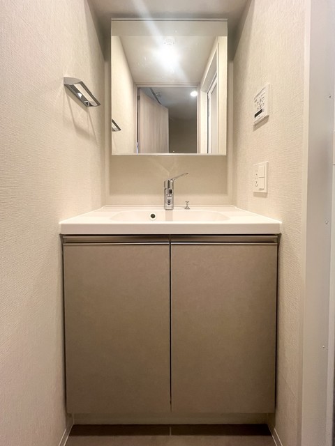 洗面設備　※写真は同タイプ住戸です。