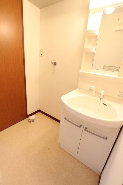 洗面設備　別号室の写真です（反転）