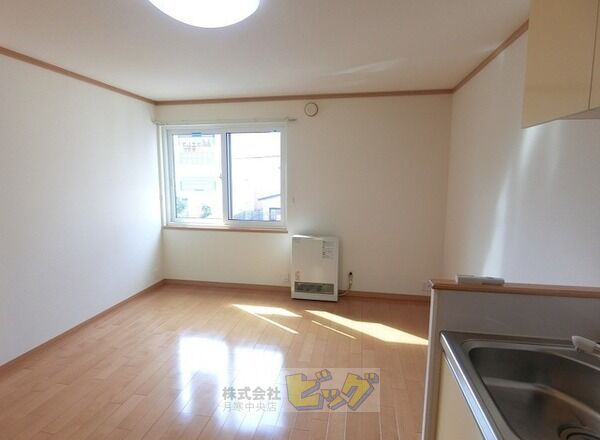 居室・リビング　日当たり良好のお部屋です♪