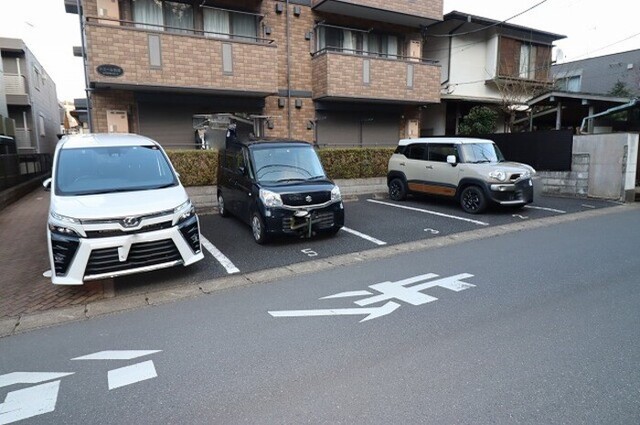 駐車場　駐車場