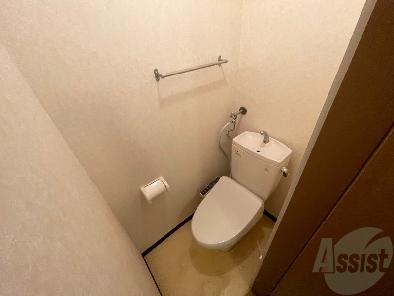 トイレ　こちらはトイレです。お手入れも楽ちんです！