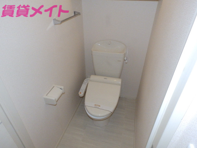 トイレ　同型参考写真