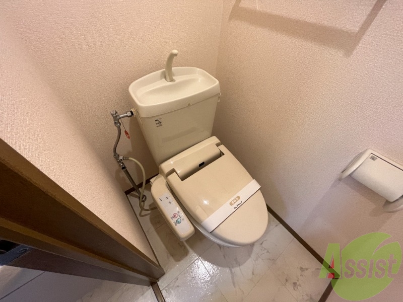 トイレ　トイレは清潔感があり安心して使用できそうです。
