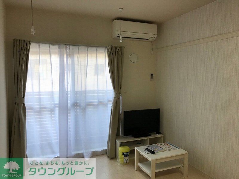 居室・リビング　部屋毎に間取りが異なる場合がございます。