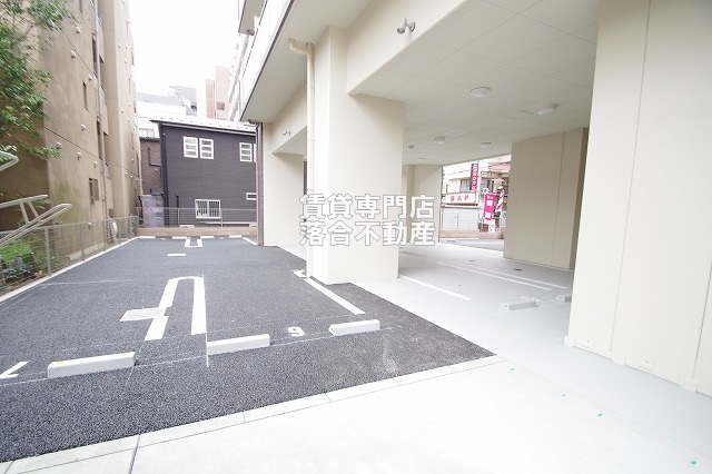 駐車場　敷地内駐車場・駐輪場完備