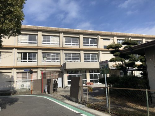 小学校　三和小学校（小学校）まで1902m