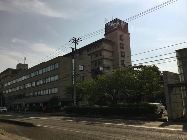 中学校　金沢市立北鳴中学校（中学校）まで989m