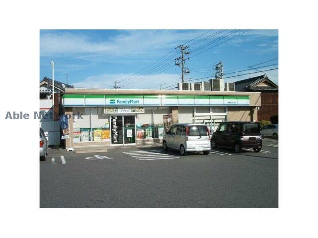 コンビニ　ファミリーマート西幡豆上大坪店（コンビニ）まで1031m