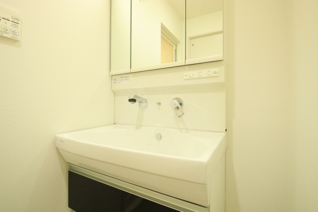 洗面設備　※別部屋参考写真、現況優先※