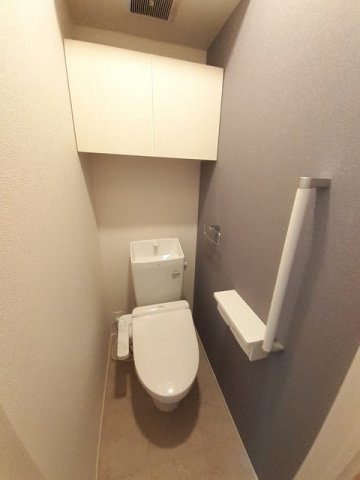 トイレ　落ち着いたトイレです