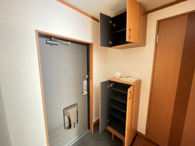 玄関　１０３号室の写真を利用