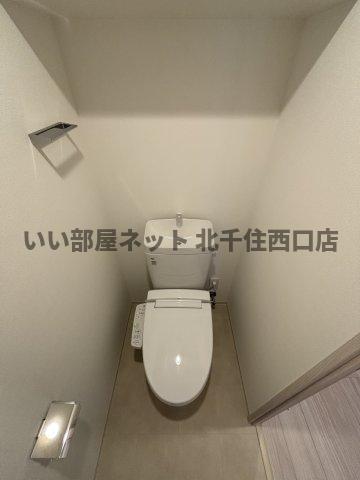 トイレ　コンフォリア竹ノ塚イースト