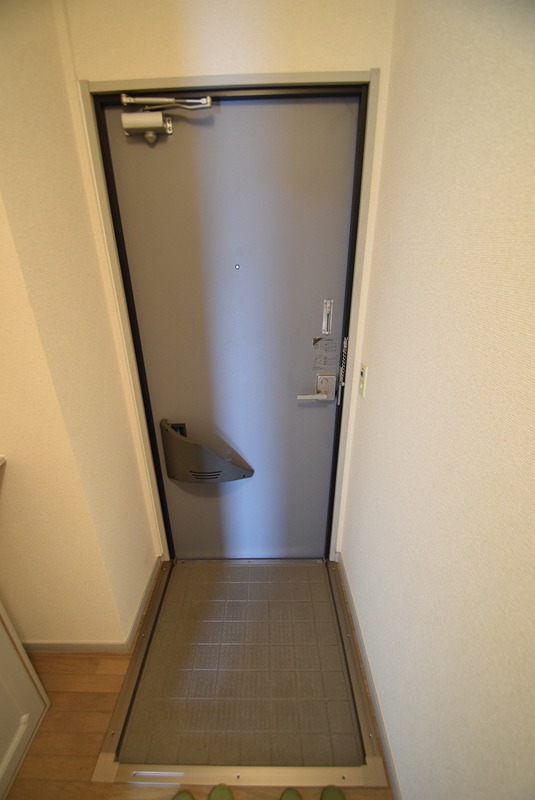 玄関　他部屋写真参考