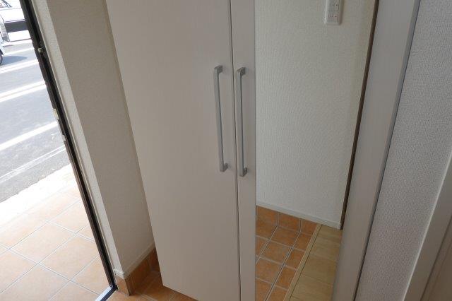 玄関　シューズボックス