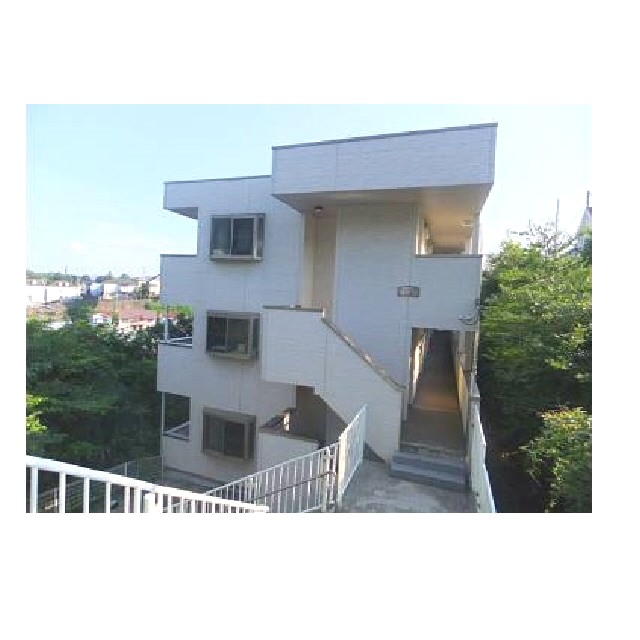 建物外観　閑静な住宅街☆角部屋・二面採光☆