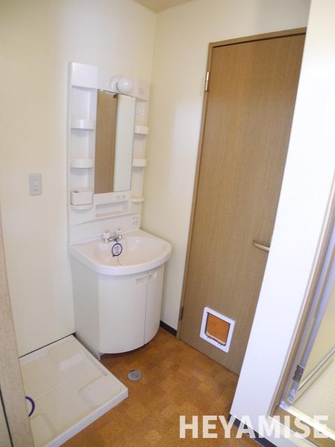 洗面設備　※同間取りの別の階のお部屋の画像です※現況を優先します