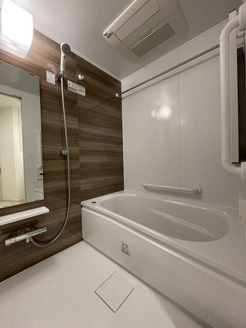 バス・シャワールーム　※写真は同タイプ住戸です。