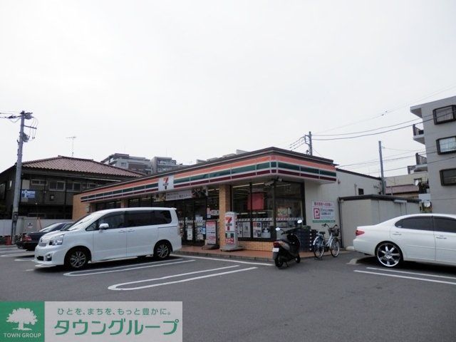 コンビニ　セブンイレブン（コンビニ）まで496m