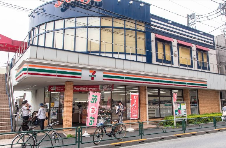 コンビニ　セブンイレブン台東谷中6丁目店（コンビニ）まで221m