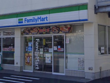 コンビニ　ファミリーマート 西尾久一丁目店（コンビニ）まで241m
