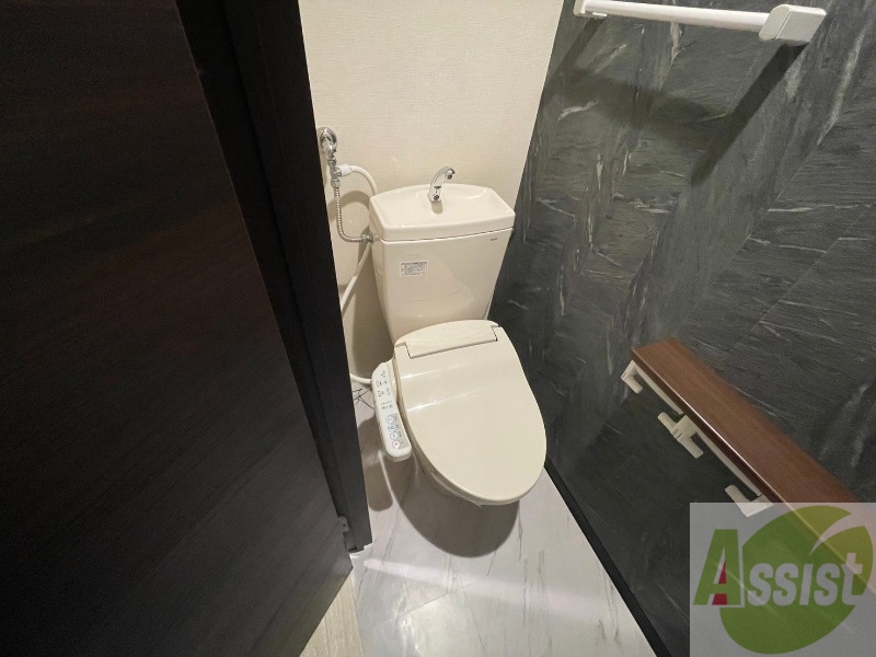 トイレ　トイレです。ウォシュレット付を探している方、おすすめです。