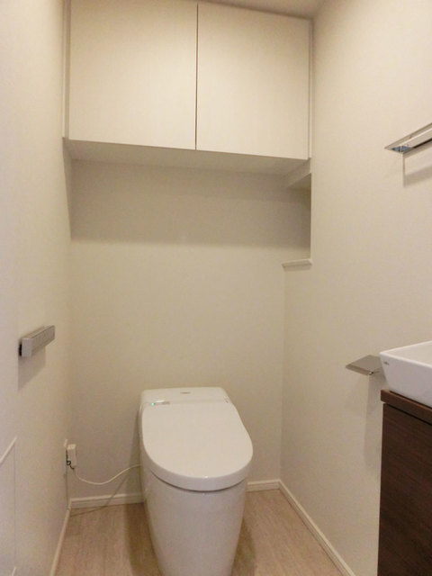 トイレ　※写真は同タイプ住戸です。