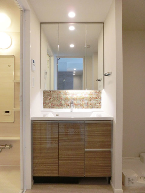 洗面設備　※写真は同タイプ住戸です。