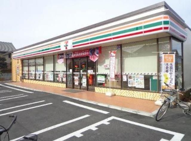 コンビニ　セブンイレブン江戸川北小岩7丁目店（コンビニ）まで554m