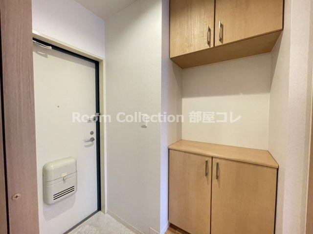 玄関　※同物件他部屋写真　反転・色違いの場合有　現状優先