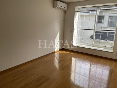 居室・リビング　同物件別部屋です。