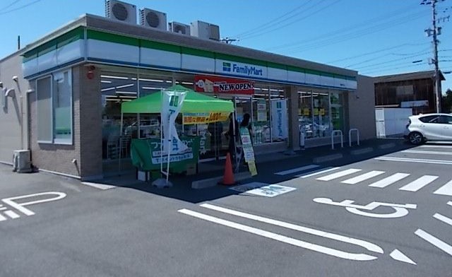 コンビニ　ファミリーマート羽島平方店（コンビニ）まで591m