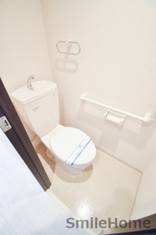 トイレ　清潔感があるトイレです。入るとホッとする、そんな空間。