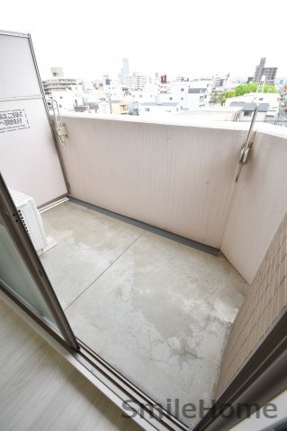 バルコニー　明るいバルコニーです