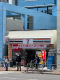 コンビニ　セブンイレブン 市谷新見附橋店（コンビニ）まで215m