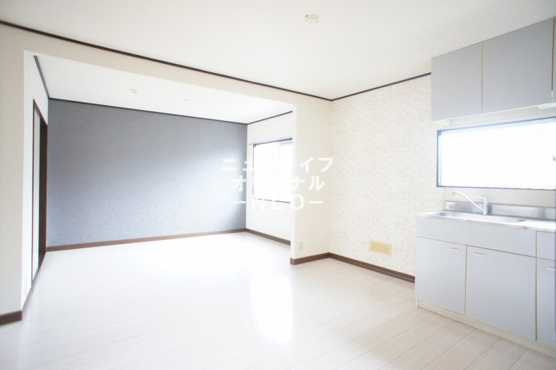 居室・リビング　※同建物他部屋になります。現状優先です。