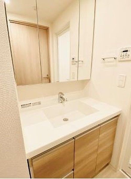 洗面設備　写真は同タイプ住居です