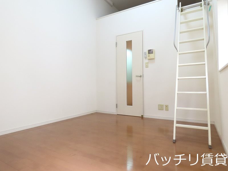 居室・リビング　画像は別号数の為、現状優先となります。