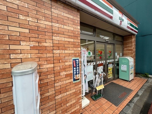 コンビニ　セブンイレブン 横浜弘明寺駅前店（コンビニ）まで230m