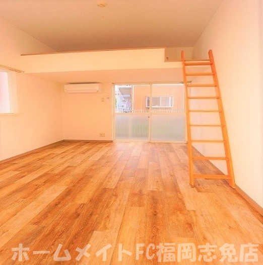 ＪＲ香椎線 須恵駅 徒歩22分 2階建 築33年の居間写真