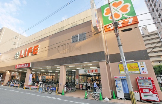 スーパー　ライフ阿波座駅前店（スーパー）まで293m