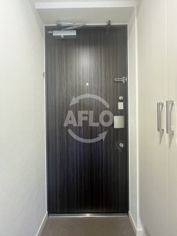 玄関　プレサンス江坂クォーレ　玄関